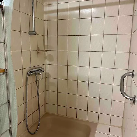 Geraeumige 2-zimmer In Appartement