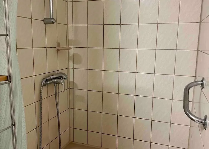 Geräumige 2-Zimmer Ferienwohnung in Freiburg Apartment